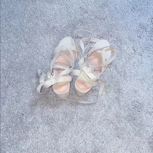 Allegra K Cream Heels Elegant Design block style size 9