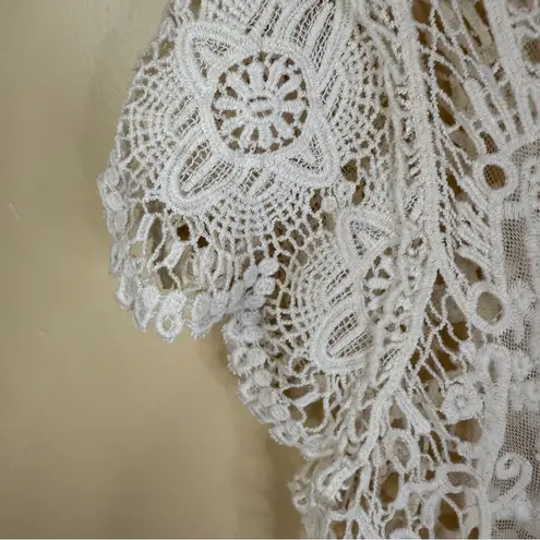 Bobeau Size Medium White Lace Crochet Swim Cover Up Mini Dress Beautiful Detail