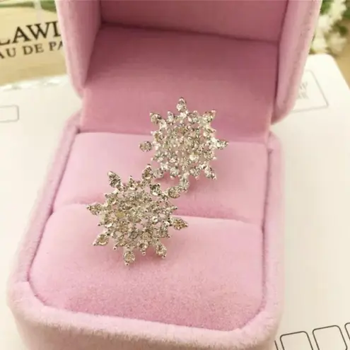 Zales Elegant Snowflake Rhinestone Earrings Ear Studs Jewelry Gift,Alloy Gold Plated