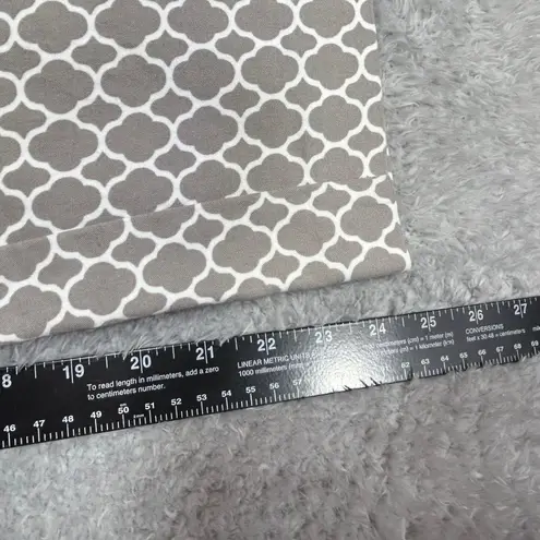 Stylish Gray Patterned Pants Size 4