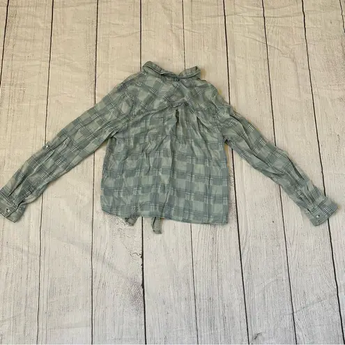 Be cool size large blue plaid long sleeve tie front button shirt