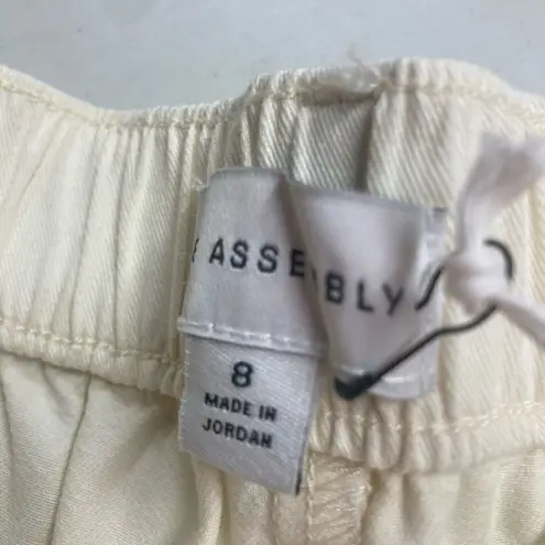 FREE ASSEMBLY Women’s Cuffed Pleated Shorts Size 8 New With Tags White