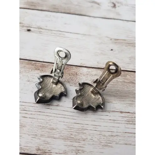 Vintage Clip On Earrings