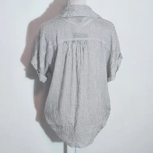 Style House Striped Black and White Blouse with Tie Waist NWT Size Medium