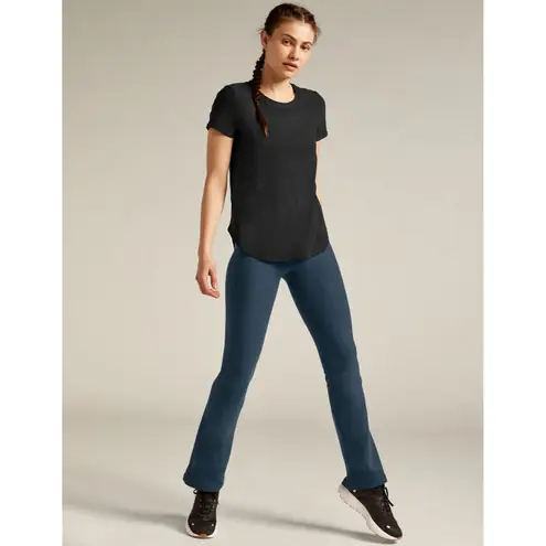Beyond Yoga Featherweight On The Down Low Tee Black Short Sleeve Curved Hem S