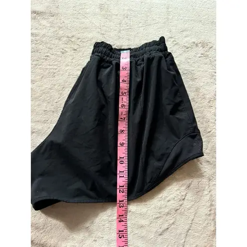 Lululemon  Women's Black Speed Up Lined Short Pockets Size 10