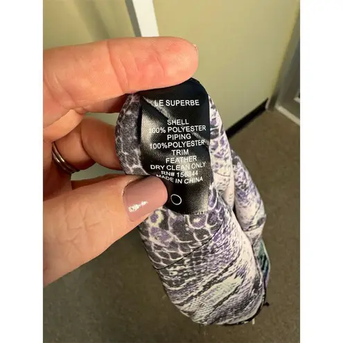 Le Superbe NWT Minted Feather Trim Pants in Purple Snakeskin Size 8