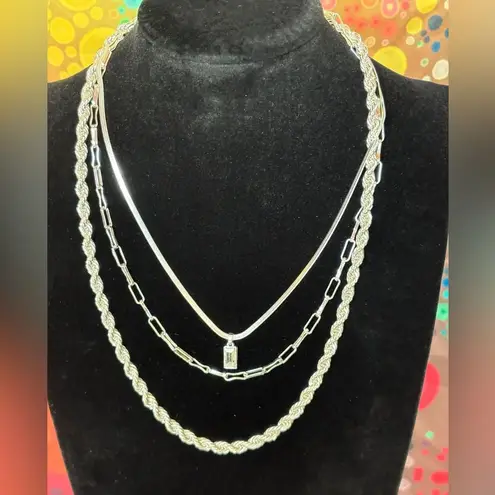 Mixit Radiant Gold Pendant Necklace with Intricate Detailing