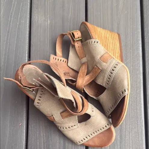 Miz Mooz Tan and Brown Wedges with Adjustable Straps Peep toe Leather Sandals 40