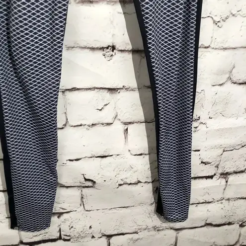 Onzie Black White Diamond Checker Yoga Leggings