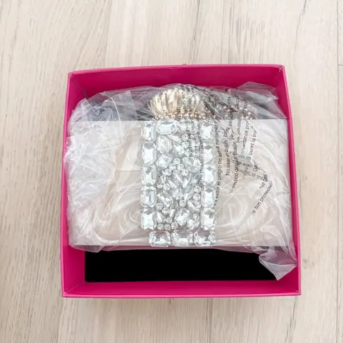Jaipur Rose Womens Clutch Bag White Pearlized Rhinestone Glam Cocktail Luxe Chic Gold