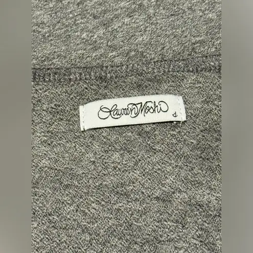 Lauren Moshi EUC Grey and Pink Emmalyn Elements Lip Graphic Tee size medium