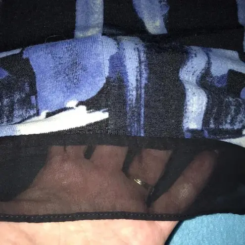 Avenue v-neck long sleeve blouse handkerchief bottom periwinkle black size 14