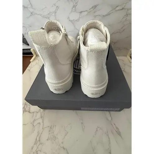 Palladium Women's Pallabase Twill White Lace-Up Combat Boots