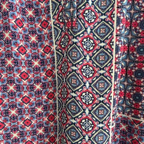 Violet+Claire Sleeveless Top Blue Pink Size 2X