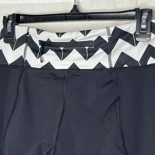 Lululemon Run For Your Life Crop Leggings Black with Chevron White Waist Size 6