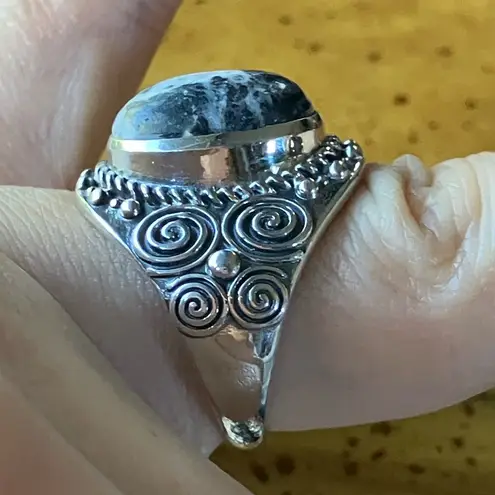 Genuine White Buffalo Sterling Silver Ring Size 7