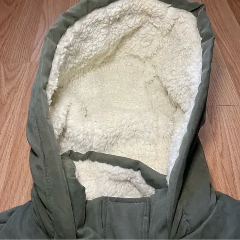 Mila & Tiff Olive Green Full Zip Puffer Jacket Womens Size M Sherpa Lined Coat Size M