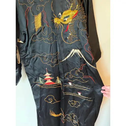 Vtg Black Embroidered Kimono Robe Dragon Mt. Fuji Japan Scene Unisex One Size Size undefined