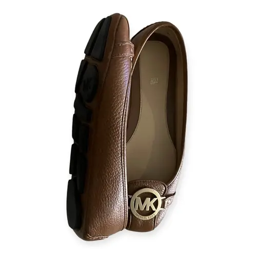 Michael Kors  Womens tan and gold emblem flats