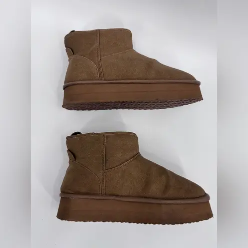 American Age  Cream Lined Footwear