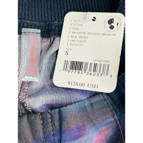Free People Movement women's Mesmerize Me Printed Pants S NWT Cargo Relaxed Purple - Image 4