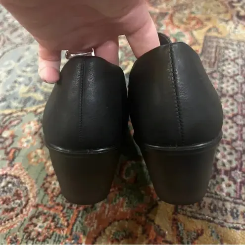 Easy Street FINAL PRICE  Women's Graham Dress Casual Shootie Loafer