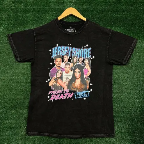 Jersey Shore “Fresh to Death” graphic T-shirt, size medium