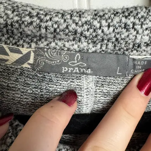 prAna  heather gray Frieda pullover kangaroo pocket long sleeve size Large I7