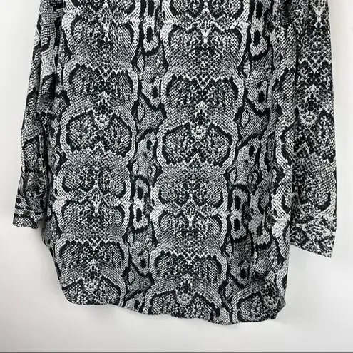 BCBGMAXAZRIA  Snake Skin Print Button Down Tunic Top Sz XS Oversized Boho Chic