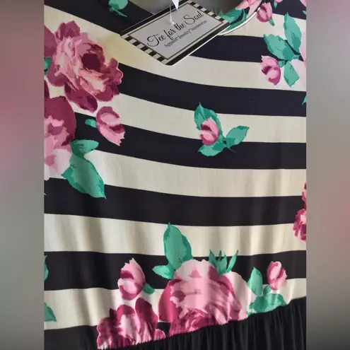 Tee for the soul CELESTE “” Maxi Dress NWT! W/ Side Pockets!!🌸