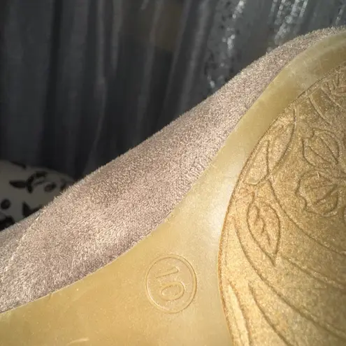 Brown Suede Ankle Booties with Relaxed Fit Tan Size 10