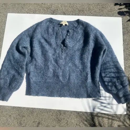 Sézane Paris Blue Leon Crew Neck Sweater – Merino Wool+ lux angora goat fits XS