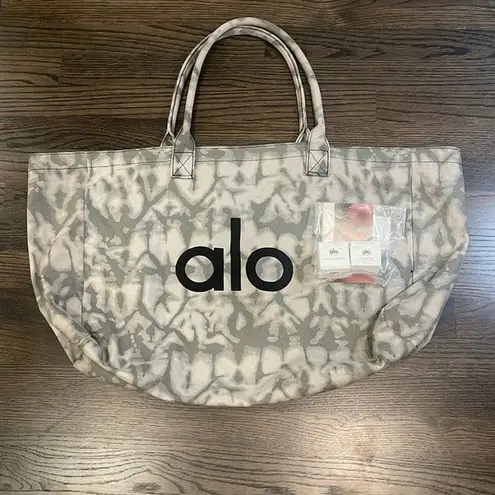 Alo Yoga ALO TOTE BAG and glow system bundle