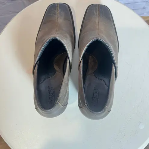 Born Brown Leather Slip On Mule Clog Shoes Women's 7