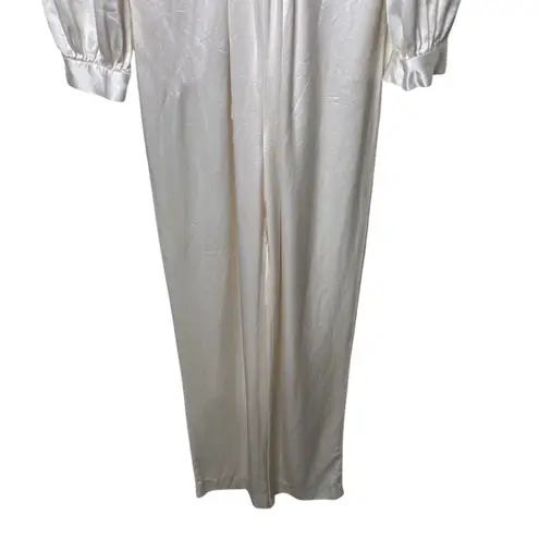 Mac Duggal Ieena for White LONG SLEEVE RUCHED PLUNGING NECK JUMPSUIT sz 2