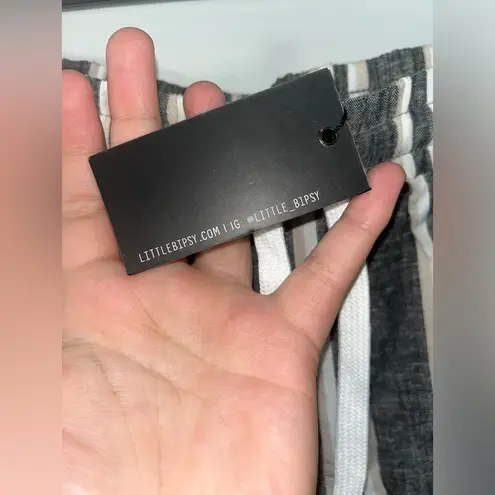 Little Bipsy NWT Striped Drawstring Casual Cargo Shorts with Pockets Sz S Gray