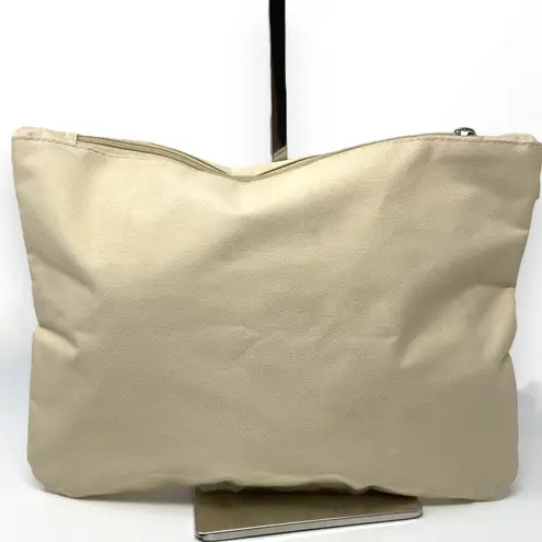 Boutique Cream White Sea Shell Beachy Clutch