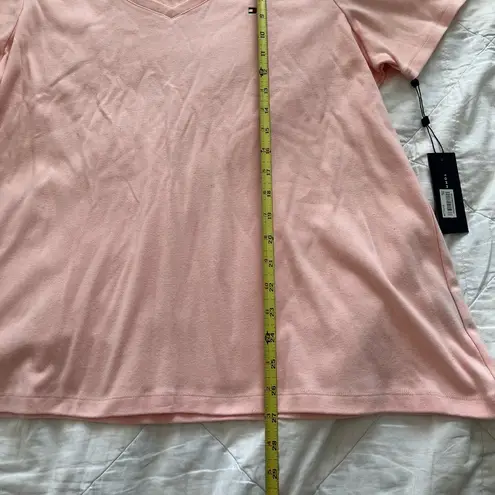Tommy Hilfiger NWT: muted pink v neck  t shirt