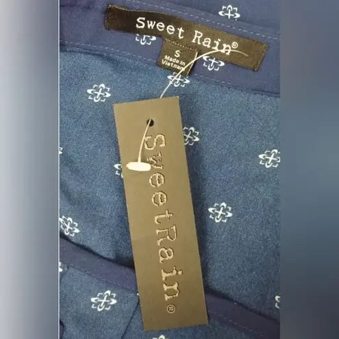 Sweet Rain Navy Blue & White Sleeveless V Neck Collared Top by from Modcloth S-M