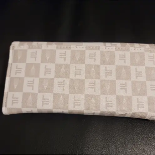 London Fog  Beige and White Wallet