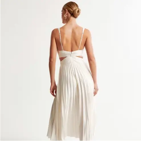 Abercrombie & Fitch  Giselle Pleated Cutout Maxi Dress size Large NWT