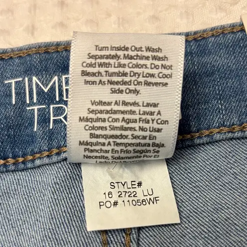 NEW! Time and Tru High 6 Rise Wide Leg Crop Flare Jeans 2