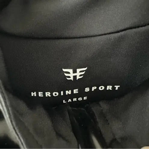 Heroine Sport Black Work Crop Top in Onyx, Zipper, Size L, NWT Size L
