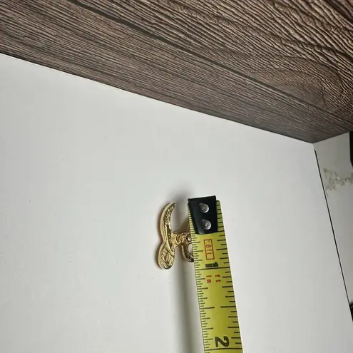 Rhinestone Letter / Initial L Signed Avon Gold Tone Brooch Pin