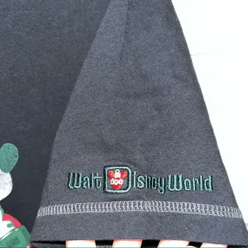 Disney  Christmas Mickey Santa t shirt