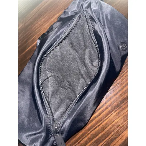 Lululemon Fast Track Belt Bag One Size NWOT Black