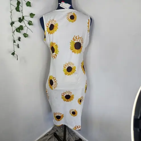 White Sleeveless Sunflower Print Dress NWT Yellow Size L