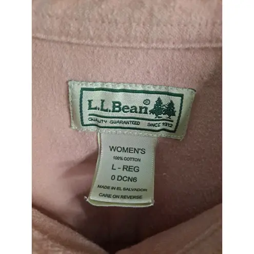 L.L.Bean  Pink Button Up Shirt with 2 Front Pockets Size Large