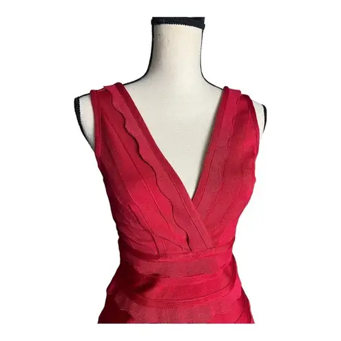 Nasty Gal  Red Scallop Hem Bodycon Mini Holiday Dress Size S